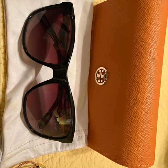 Tory Burch Black Sunglasses - Picture 2 of 4